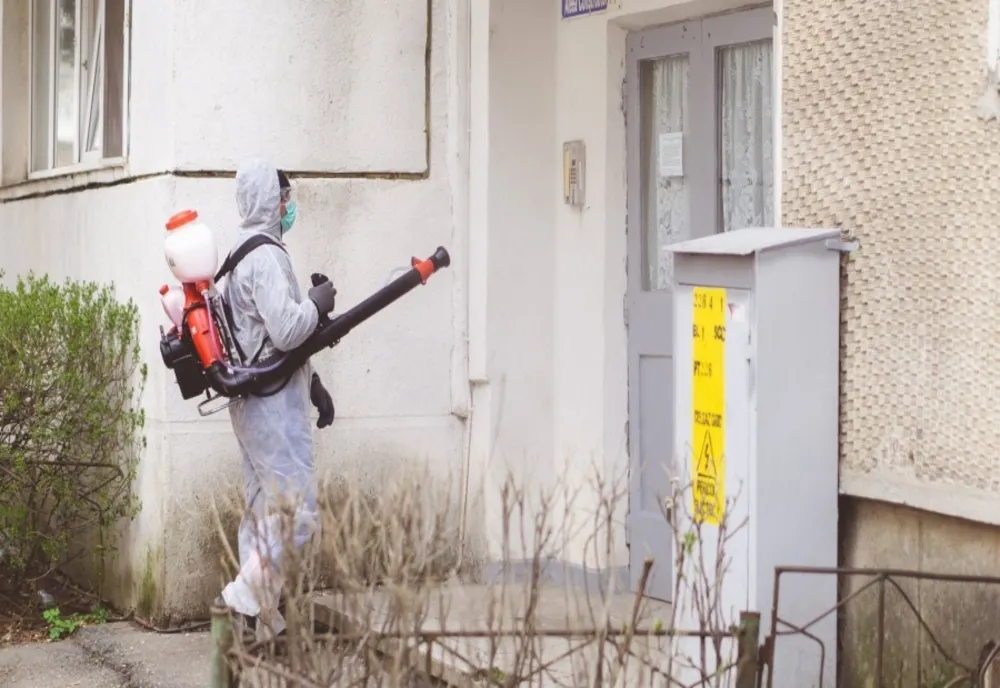 A început dezinfecția în municipiul Bârlad, împotriva COVID 19!
