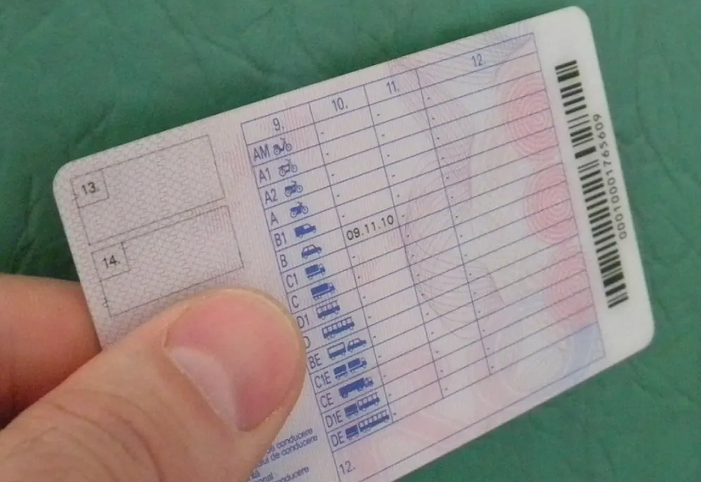 Dosar penal pentru un bărbat din Deleni care a prezentat polițiștilor un permis de conducere fals
