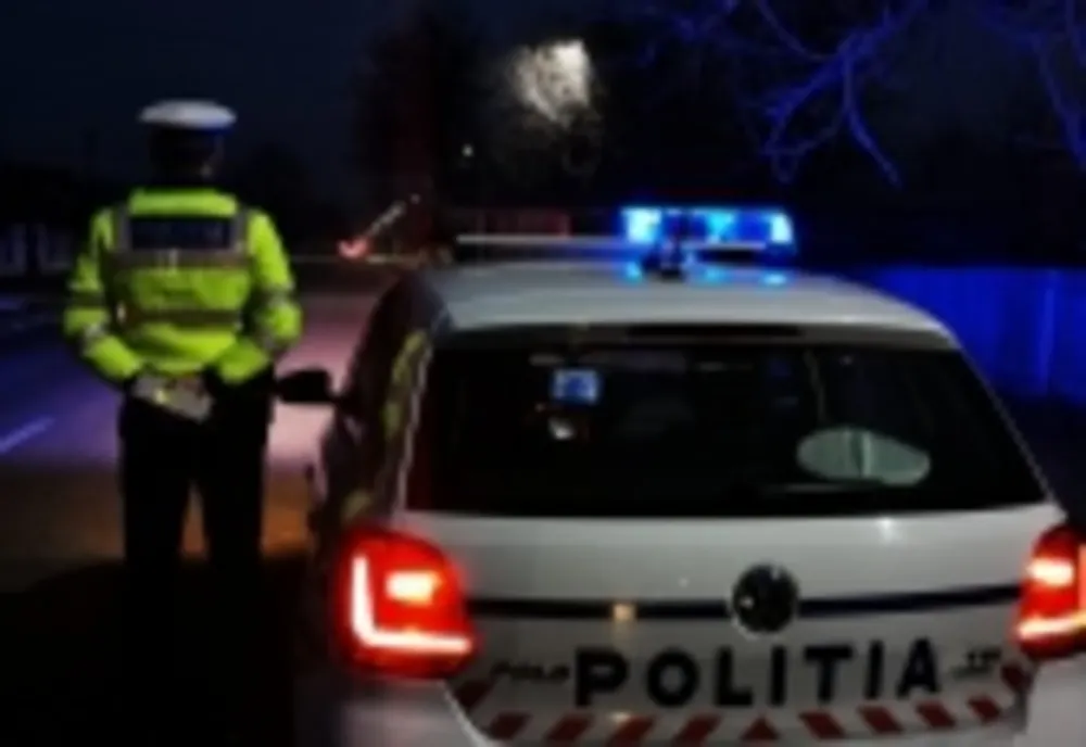 Aproape de comă alcoolică, s-a urcat la volan