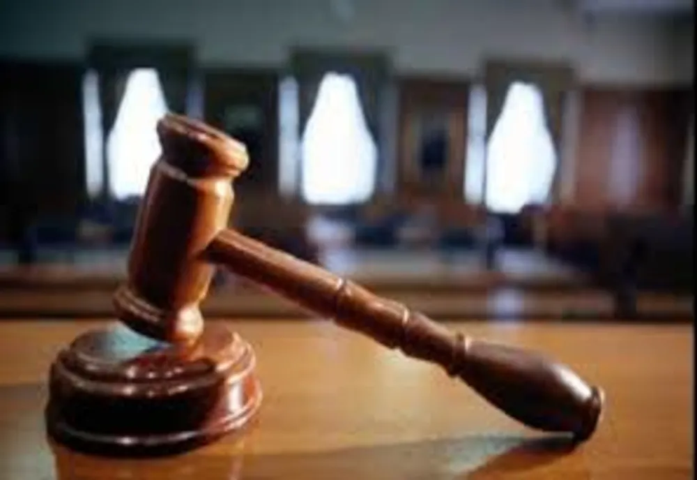 Un tânăr din Bârlad, condamnat la 1 an de închisoare cu suspendare, pentru că a vândut arme într-un joc video!