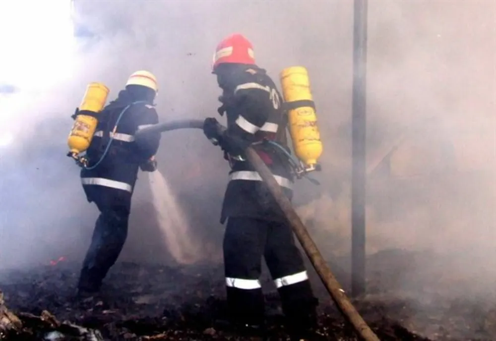 Incendiu la un depozit de furaje la Măscurei