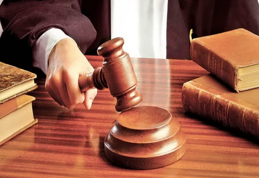 Vânzătoare din Bârlad bătută de un individ pus pe scandal