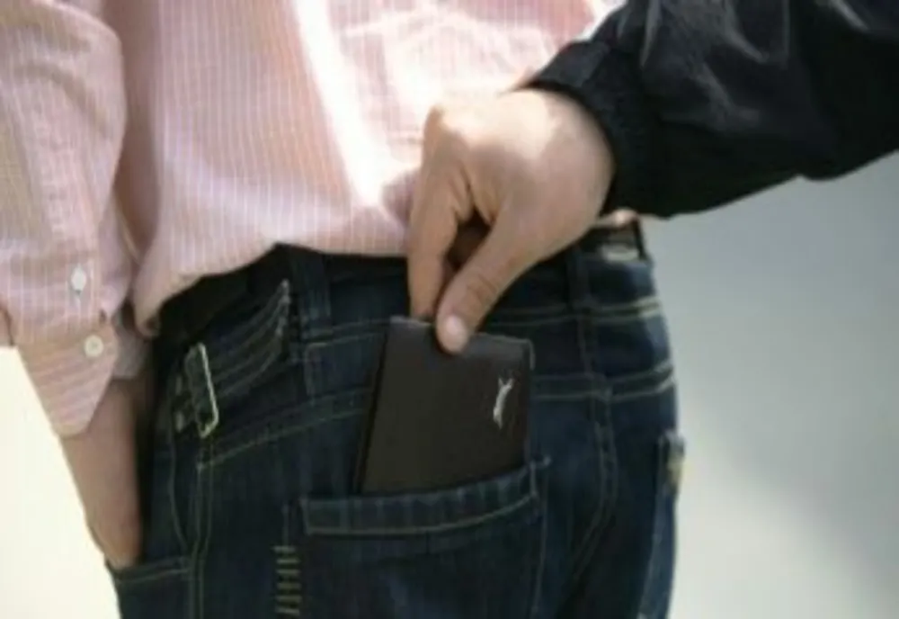 Atenție la hoții de buzunare!