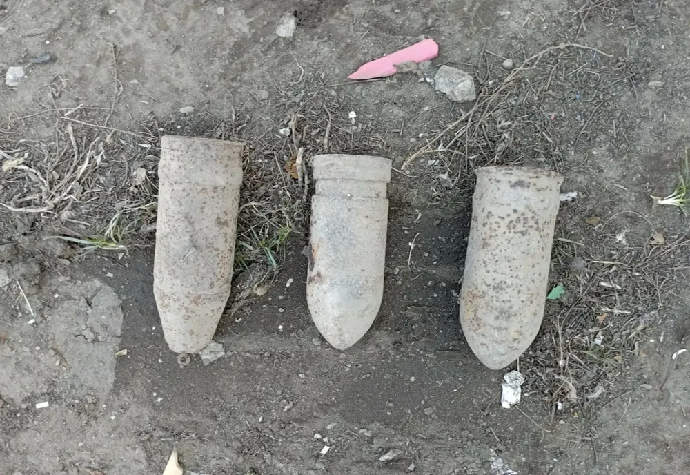 Proiectile de artilerie descoperite într-un centru de colectare din Bârlad