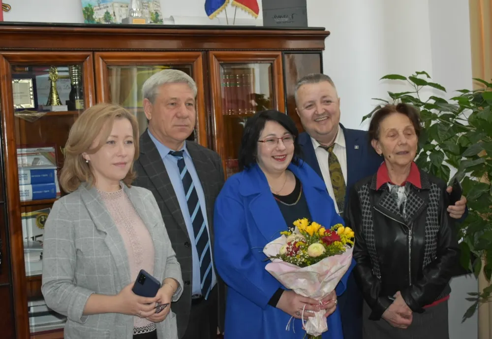 Nepoata pictorului Nicolae Tonitza, în vizită la Primăria Bârlad