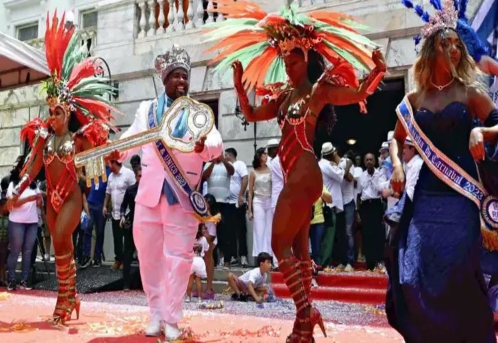 Străzile din Rio, pline de dansatori. Carnavalul și-a reintrat în drepturi, după doi ani de pauză