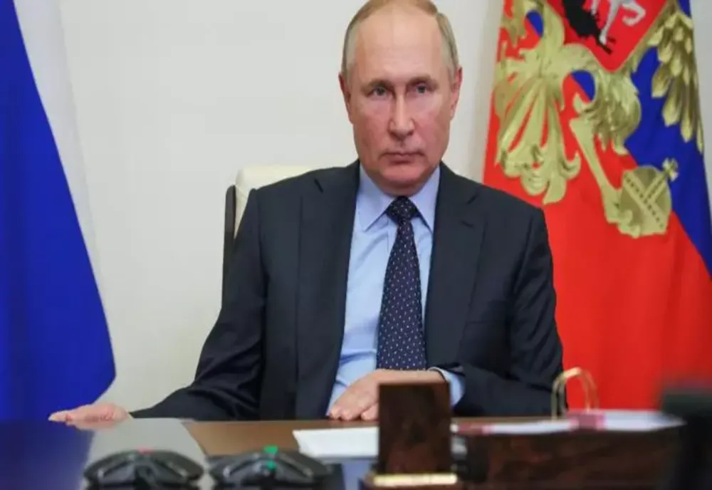 Peste 150 de mii de tineri, chemați în serviciul militar. Putin a semnat decretul