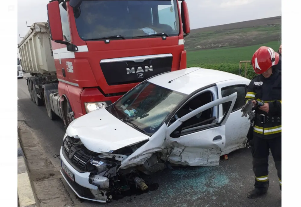 Accident rutier la Simila. Două autoturisme implicate