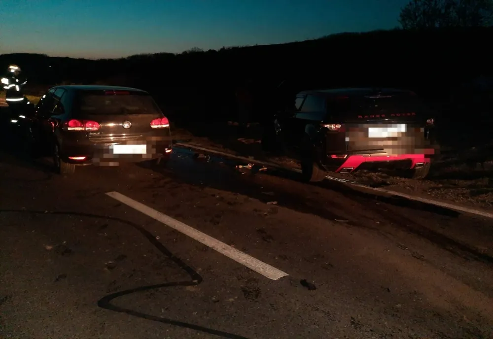 Accident rutier la Pușcași. Trei mașini implicate și șase persoane