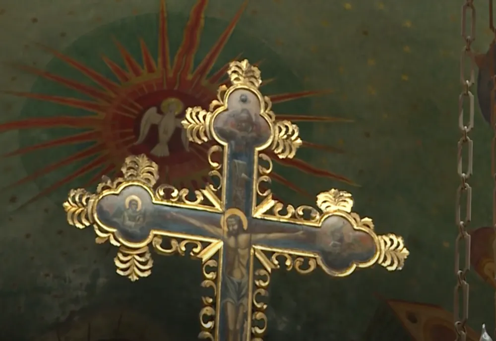 Sărbătoarea zilei 12 decembrie. Sf. Ierarh Spiridon. Dezlegare la ulei și vin. Cruce neagră în calendar