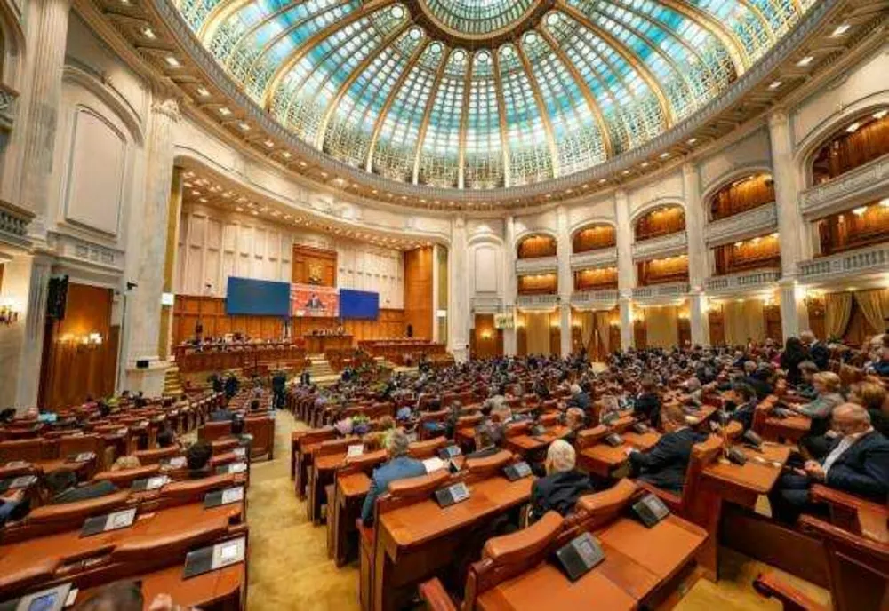 PREŞEDINTELE SENATULUI: COALIȚIA SUSȚINE REDUCEREA NUMĂRULUI DE PARLAMENTARI