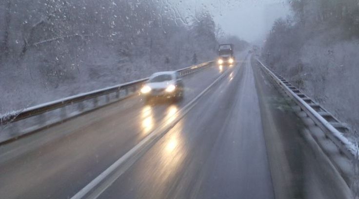 Ninge în centrul țării. Drumarii intervin pe DN1