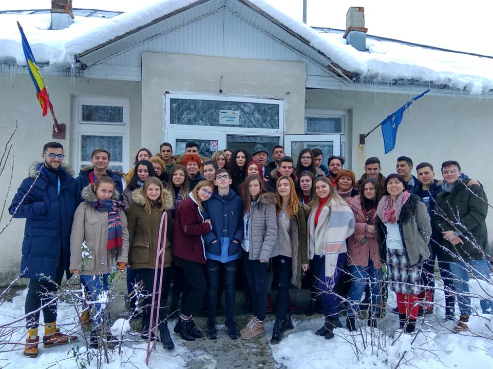 46525459_2032172570183646_2012846533623414784_n