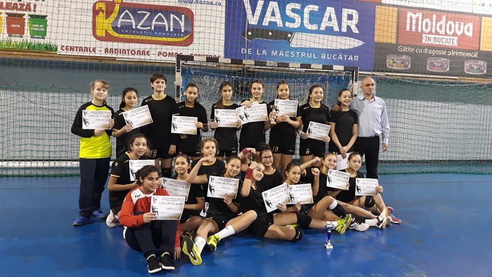 48275467_2219699334730305_409290136832966656_n