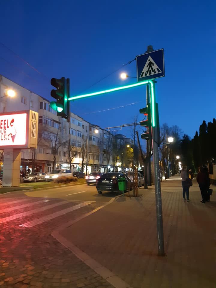 53625607_2074684745950158_7678028072016150528_n