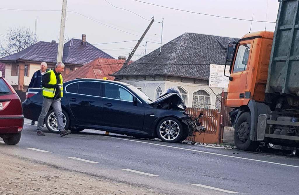 accident-roznov-tir-2