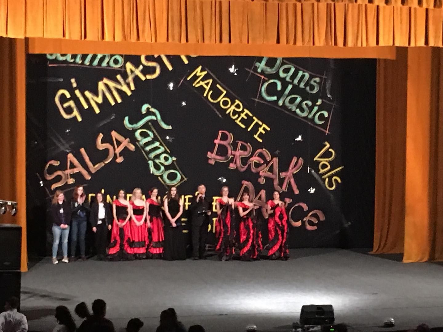 60402099_476692119750604_5155640388060446720_n