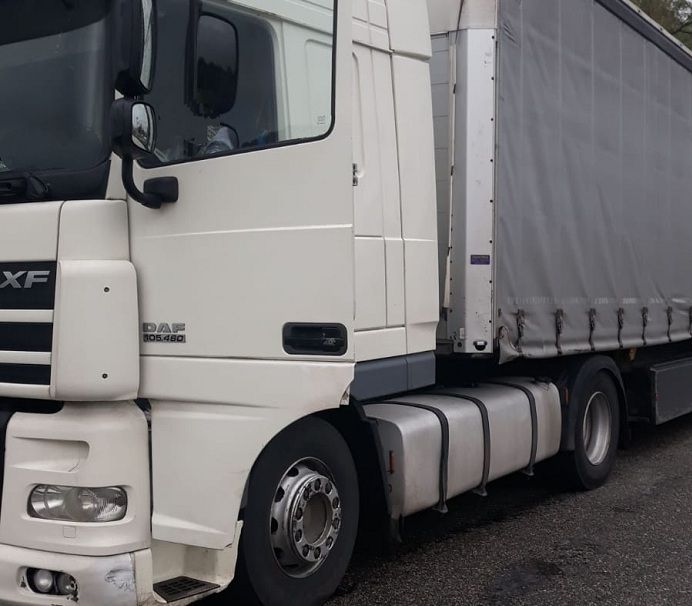 FB871EC4-6DF0-4E8B-A1A8-260C06F4ACBA