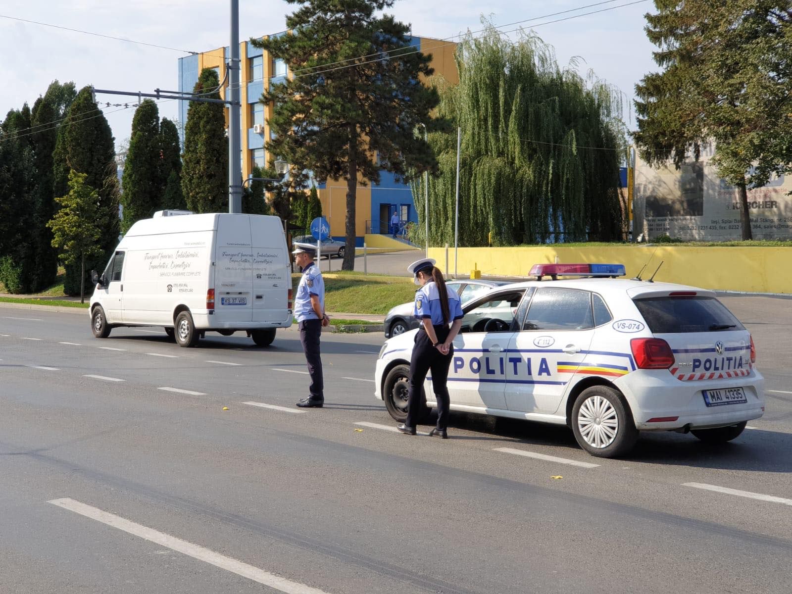 71763432_2418337215073068_1100225829297717248_n