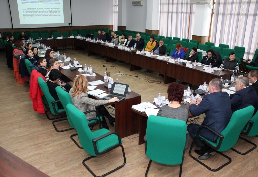 Reintegrarea socială a persoanelor private de libertate, temă de discuție la CJ Vaslui