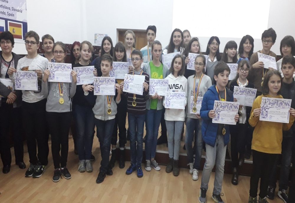 Peste 400 de elevi din zona Moldovei au participat la concursul ”Misterele Matematicii”