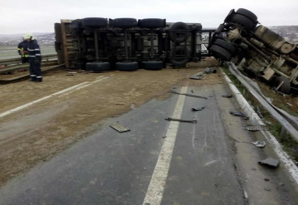 A fost reluată circulația pe DE 581, în dreptul localității Crasna