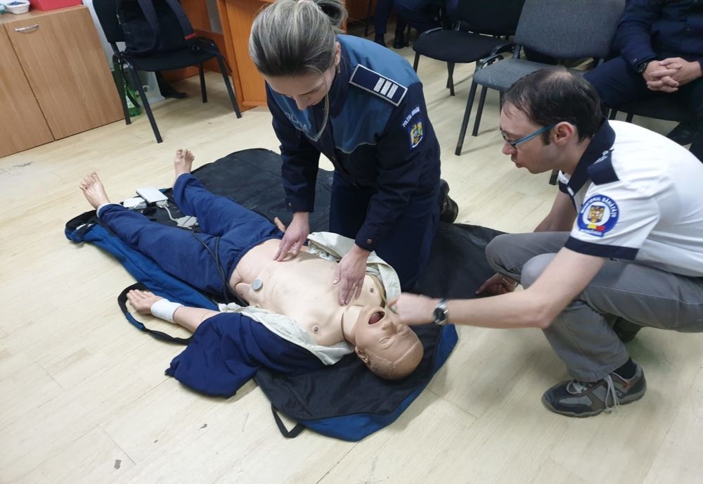 Polițiștii vasluieni, băgați în cursuri de prim ajutor