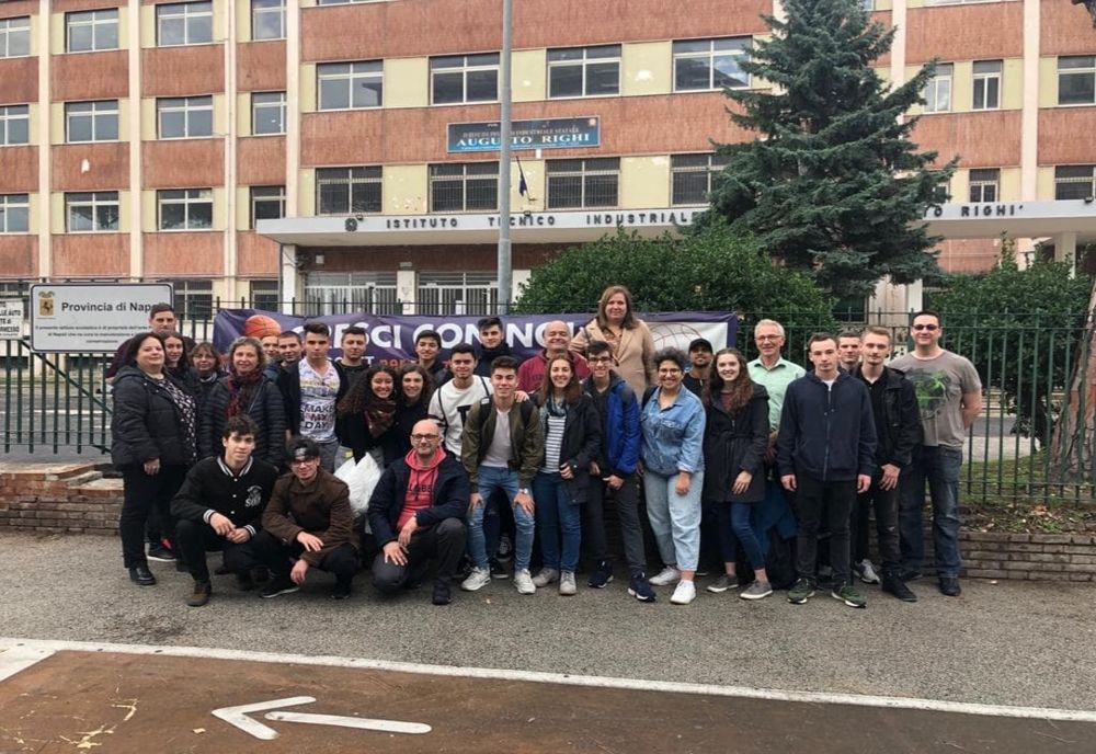 Elevi de la Liceul ”Ștefan Procopiu” se află într-un schimb de experiență la Napoli