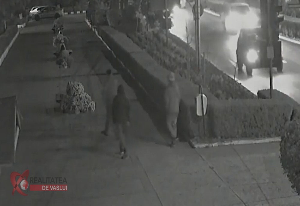 VIDEO - Mai mulți tineri din Bârlad sunt căutați pentru acte de vandalism