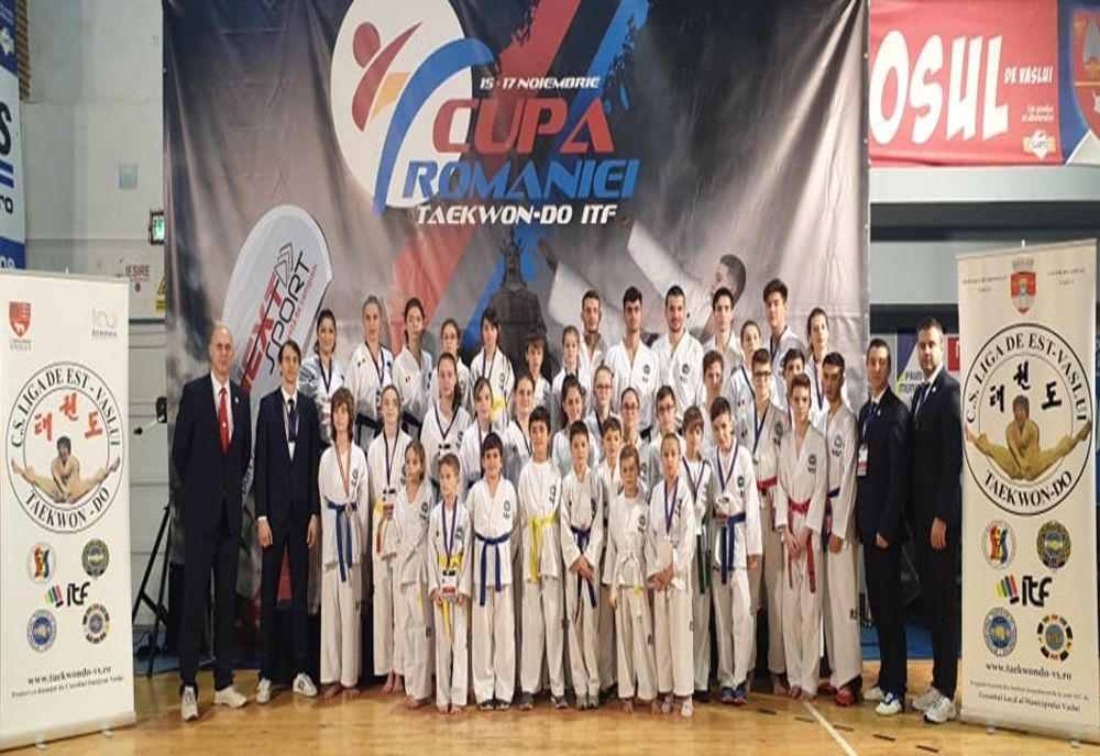 Liga de Est, cea mai bună echipă de seniori la Cupa României la taekwon-do ITF