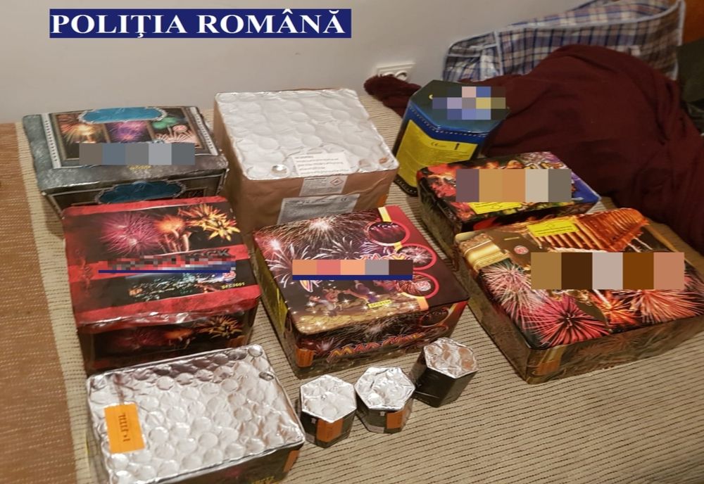 12 detectoare de metale descoperite de polițiști în timpul perchezițiilor pentru articole pirotehnice