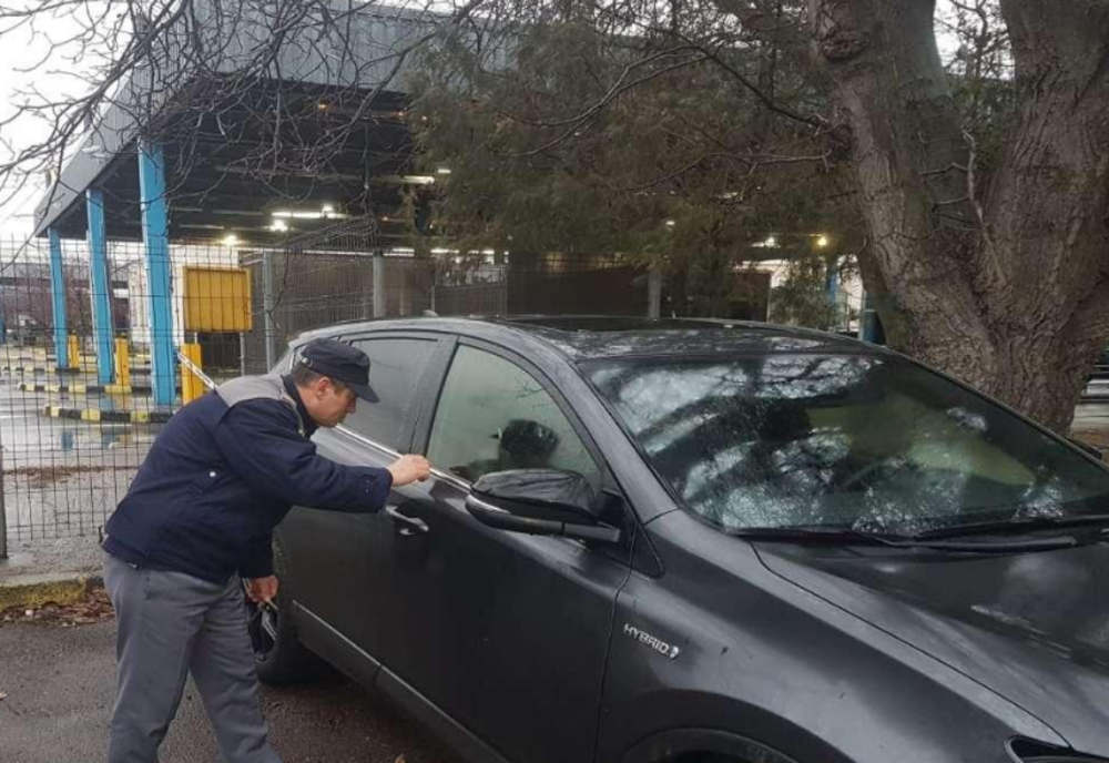 Autoturism furat din Olanda, în valoare de 144.000 de lei, descoperit în Vama Albița