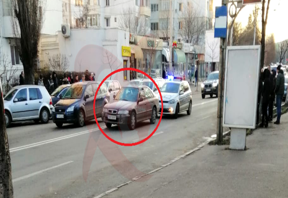 Scandal în trafic la Bârlad: mai mulți șoferi i-au smuls cheile din contact unui cetățean moldovean