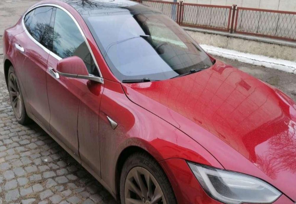 Autoturism Tesla căutat de autorităţile din Norvegia, descoperit de polițiștii de frontieră 