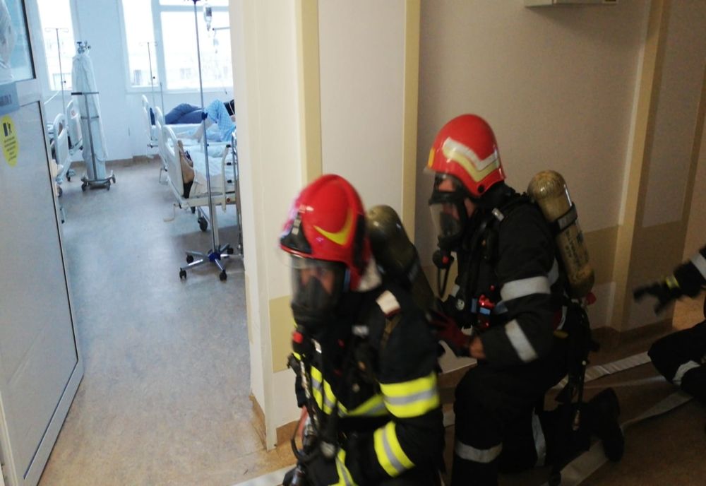 Exercițiu tactic al ISU la Spitalul Județean de Urgență Vaslui