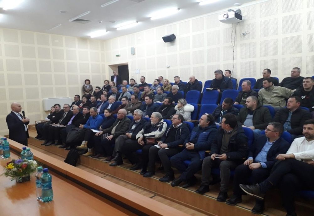 Conducerea ADR N-E Piatra Neamț, întâlnire de lucru cu oamenii de afaceri din Bârlad