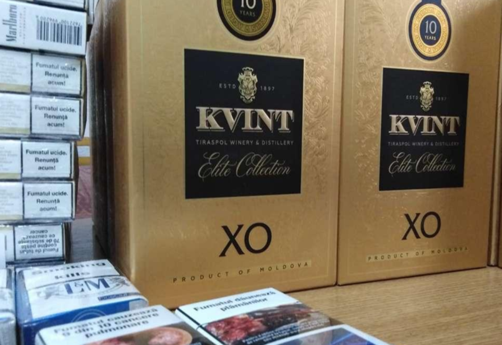 Autocar cu țigari de contrabandă și băuturi alcoolice oprit în apropiere de Drânceni