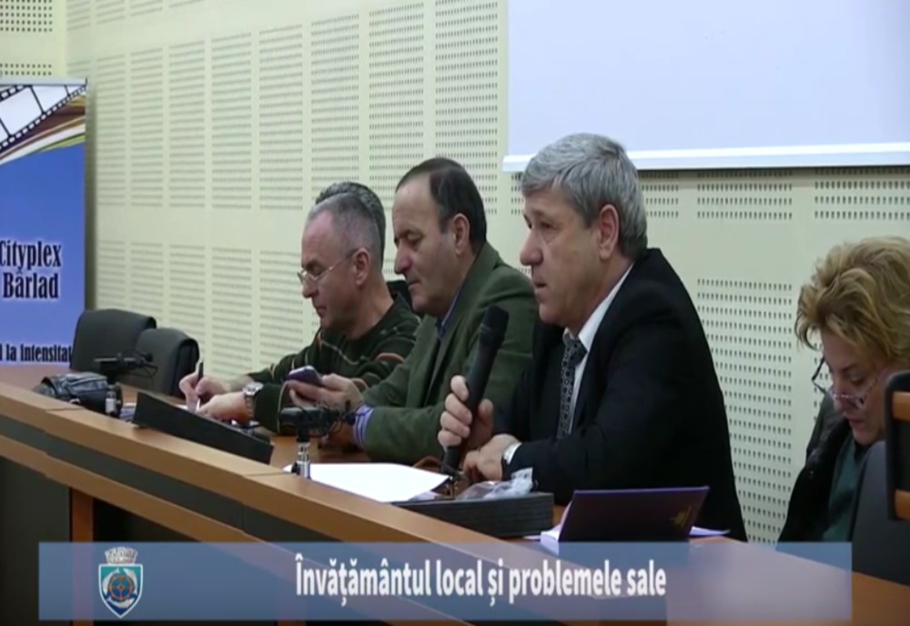 Problemele învățămâtului local, pe masa primarului Bârladului