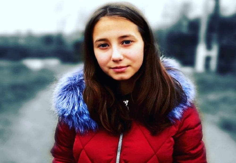 Povestea elevei care a cerut un telefon împrumut de la primarul din comună, a avut ecou și peste hotare!