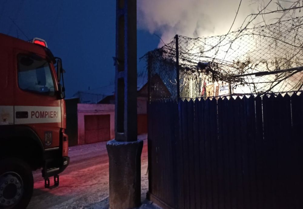 Incendiu la o casa din cartierul de case Munteni din Bârlad