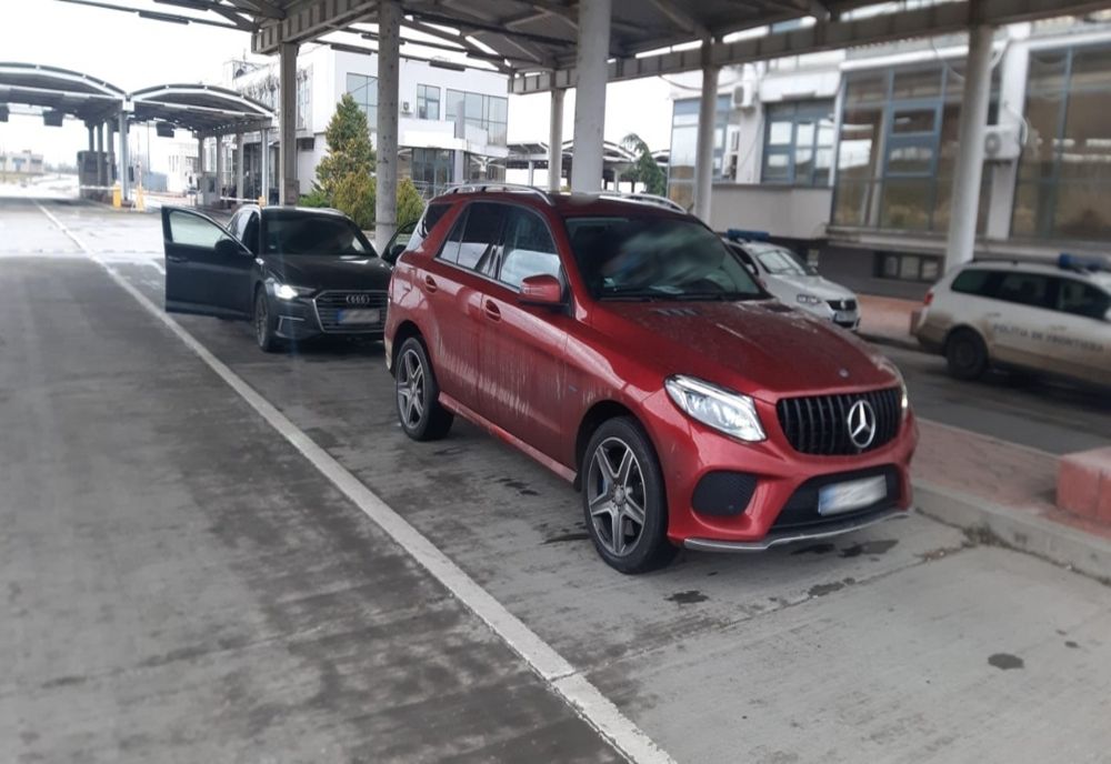 La plimbare cu autoturismul fratelui, dar cu documente false 