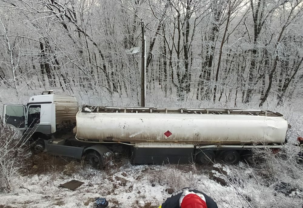 Circulația rutieră oprită la intrarea în Huși