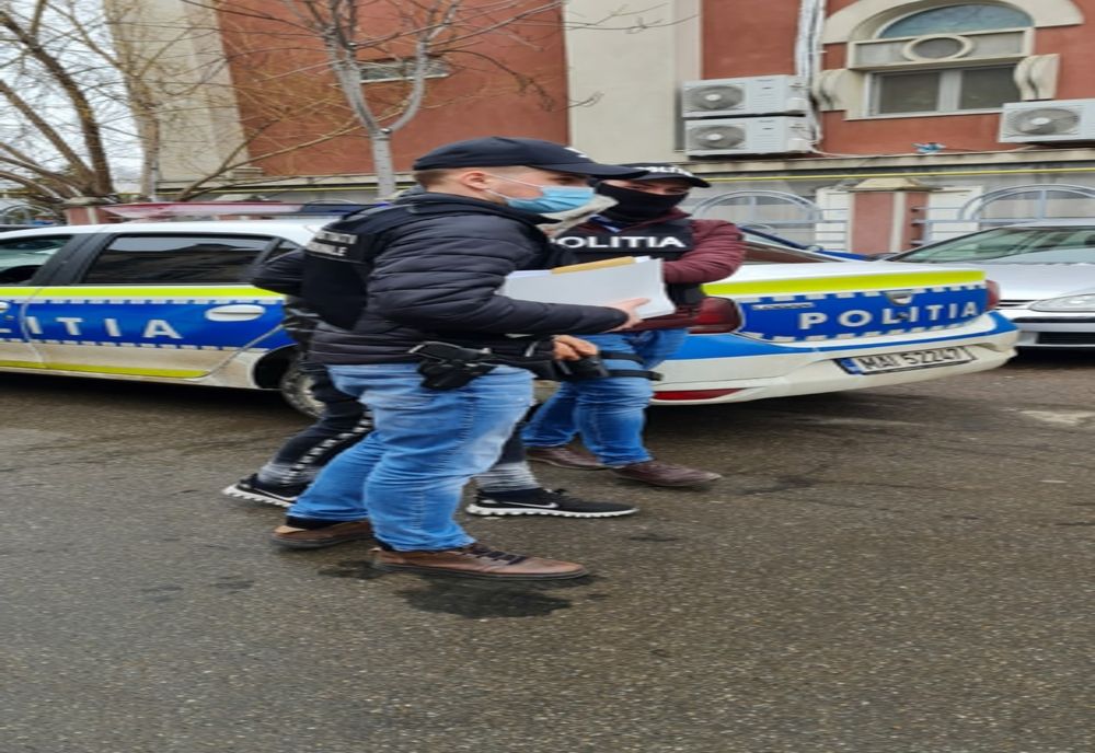 Polițiștii din cadrul Poliției Orașului Murgeni au reținut un bărbat din Murgeni bănuit de săvârșirea a 2 infracțiuni de furt calificat