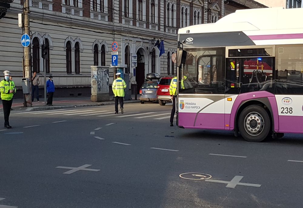 Lovit de autobuz chiar în fața spitalului din Bârlad