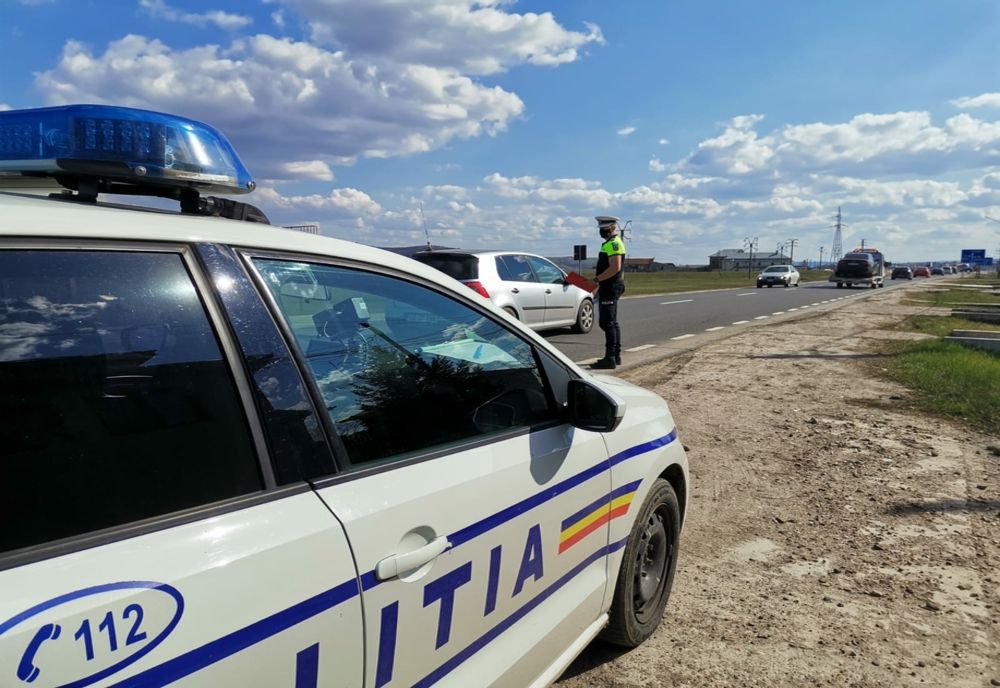 Peste 150 de șoferi controlați în weekend de polițiști