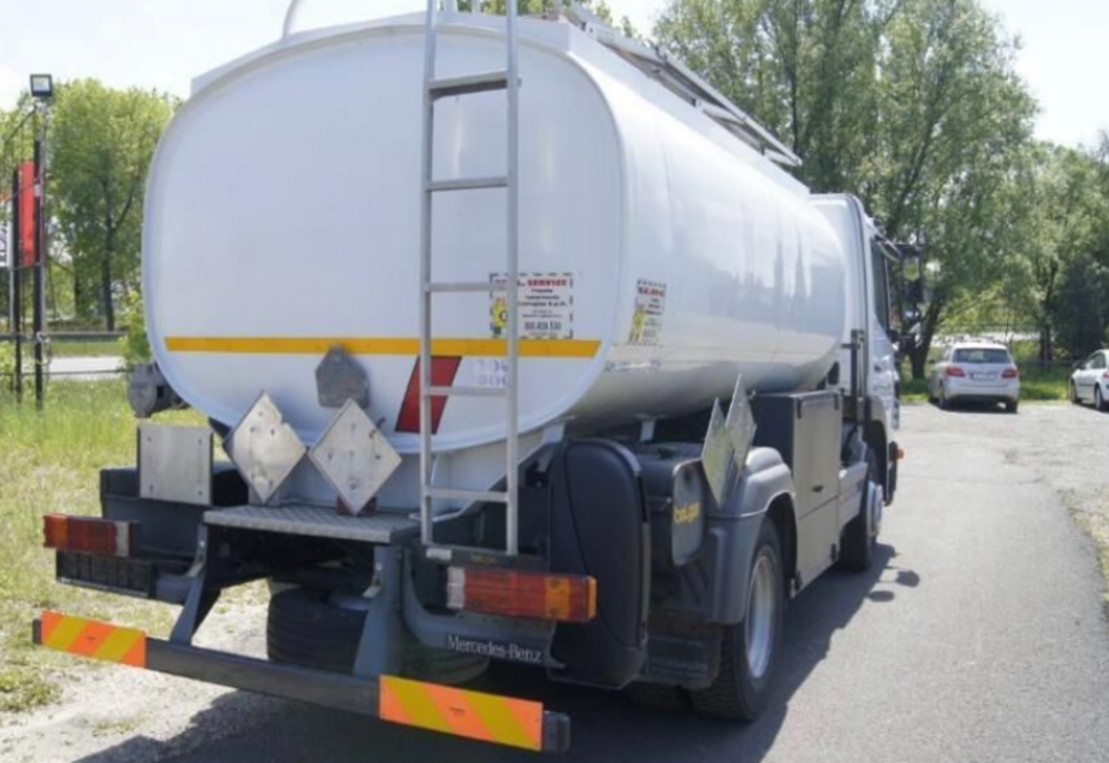 Primăria Bârlad și-a cumpărat cisternă pentru udat florile. Cât a plătit pentru aceasta