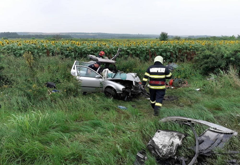 Trei persoane au ajuns la spital după un accident rutier petrecut la limita dintre județele Galați și Vaslui