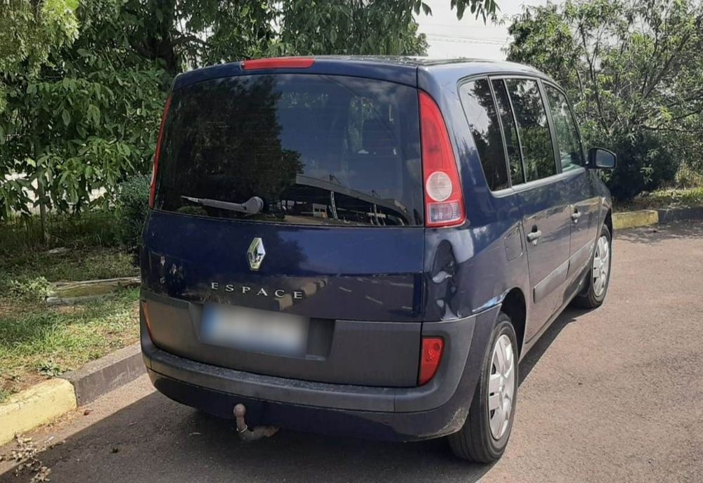 Autoturism cu I.T.P. fals descoperit de polițiștii de frontieră hușeni