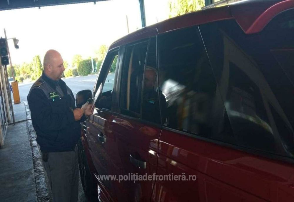 A încercat să tracă vama cu o mașina cu numere care nu erau valabile