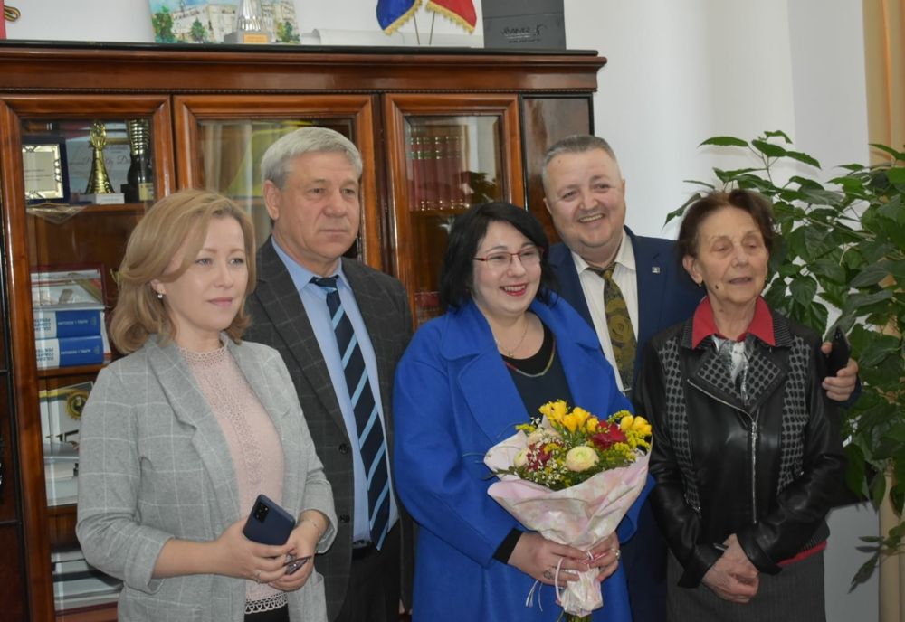 Nepoata pictorului Nicolae Tonitza, în vizită la Primăria Bârlad